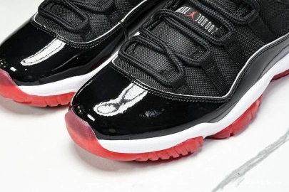 11 Air Low Jordan “Bred” 1209